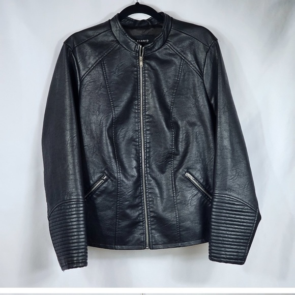 Torrid Faux Leather Moto Jacket Stretch Side Panels Zip Pockets Womens 1x - Picture 1 of 6